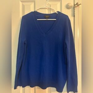 Blue V-Neck cashmere  Sweater xl charter club brand
